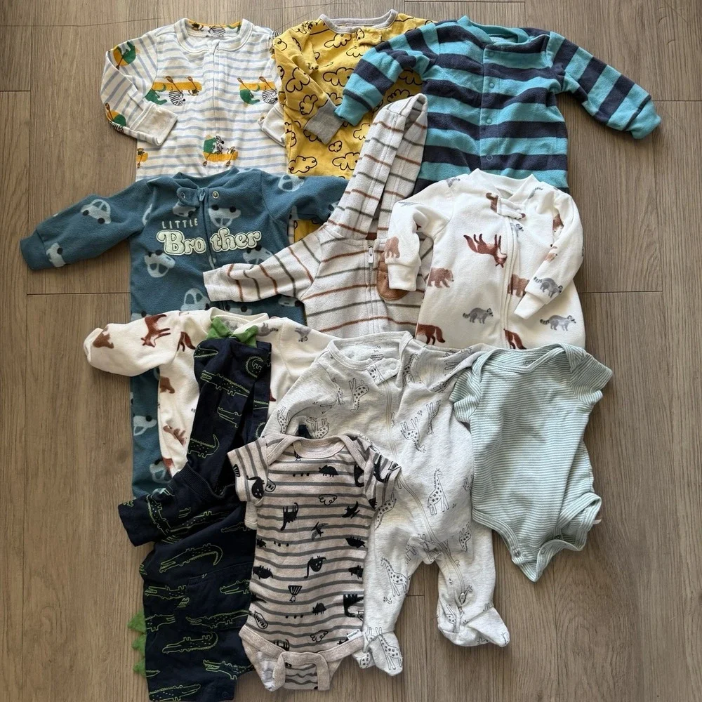Carter's Assorted Brand Lot Of 11 Newborn NB 0-3 Boys Clothes Sleepers Bodysuits